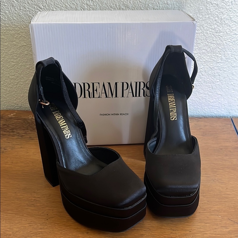 Dream Pairs Black Platform Heels
